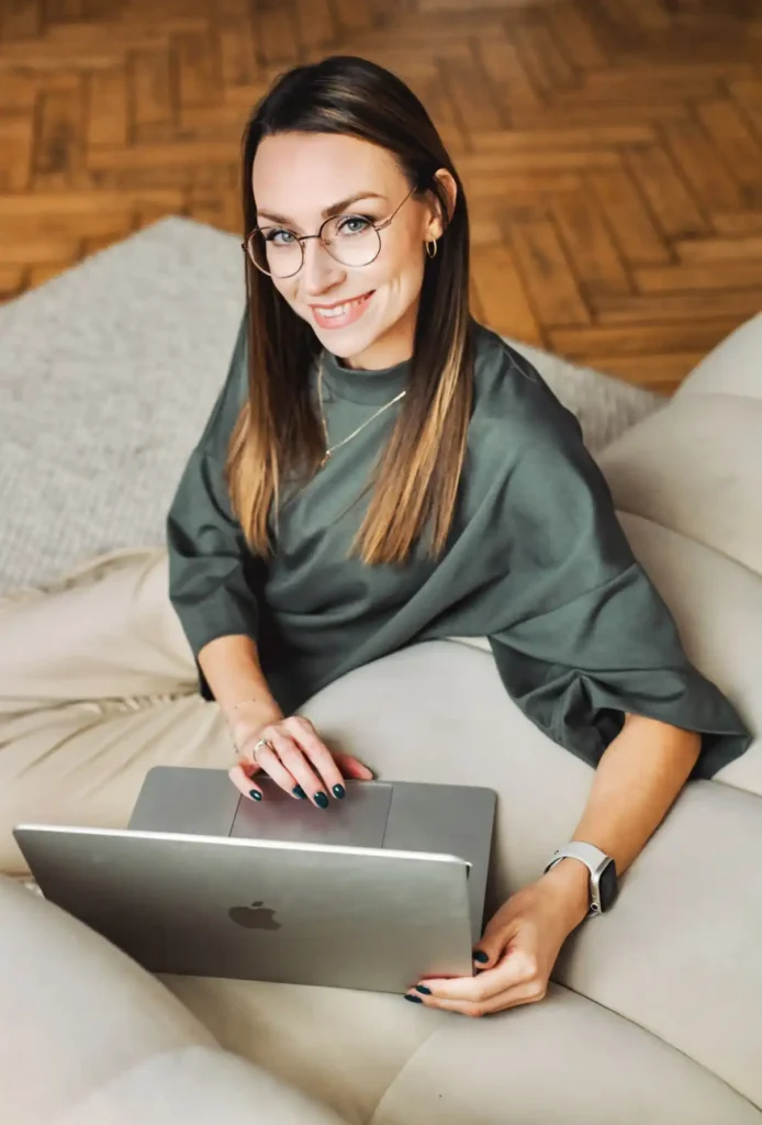 Psycholog Marta Wojtowicz – terapeutyczna praca zdalna, konsultacje online.